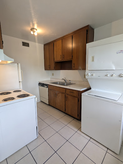 205 Lovelace Drive - APT 4